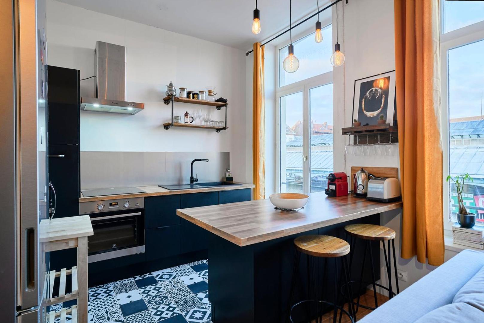 ליל 1 Bedroom Apartment Near Metro, Shops & Schools מראה חיצוני תמונה