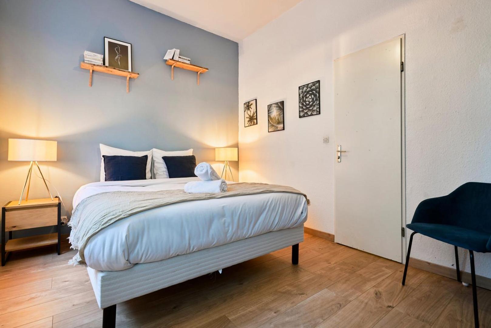 ליל 1 Bedroom Apartment Near Metro, Shops & Schools מראה חיצוני תמונה